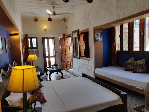 Shahi Guest House : photo 9 de la chambre suite shahi
