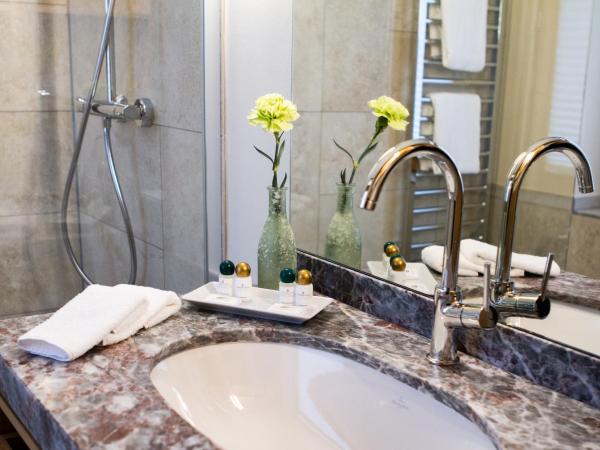 Central-Hotel Kaiserhof : photo 4 de la chambre chambre double supérieure