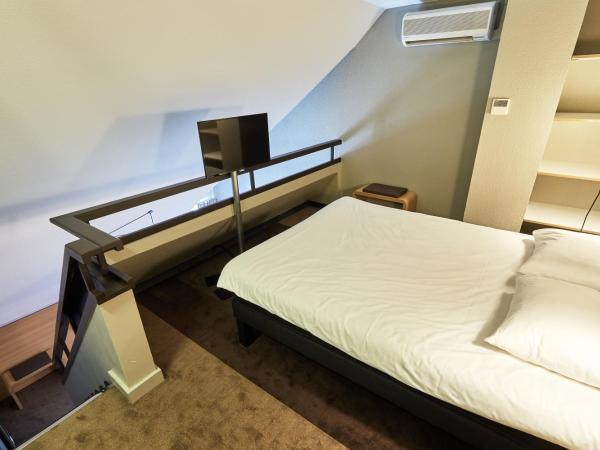 ibis Deauville Centre : photo 5 de la chambre chambre en duplex avec 1 lit double et 2 lits simples et avec balcon