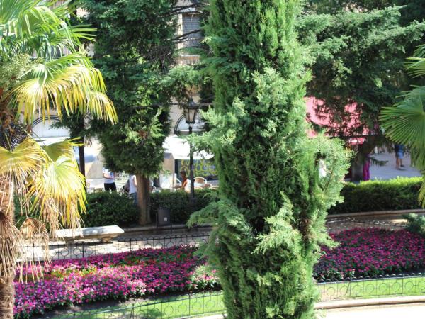 Salamanca Suites Libertad : photo 9 de la chambre suite - vue sur jardin