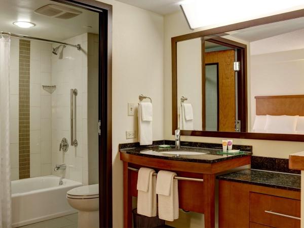 Hyatt Place Salt Lake City Downtown / The Gateway : photo 4 de la chambre chambre avec 2 lits queen-size et canapé-lit