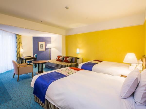 Kobe Portopia Hotel : photo 1 de la chambre chambre lits jumeaux deluxe avec balcon - aile sud - non-fumeurs