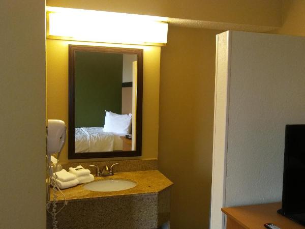 Extended Stay America Suites - Houston - Med Ctr - NRG Park - Braeswood Blvd : photo 3 de la chambre deluxe double studio - disabilty access/non-smoking