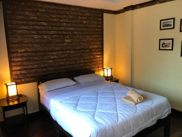 Boutique Hotel & Restaurant, Jaidee Bamboo Huts : photo 2 de la chambre chambre double avec balcon