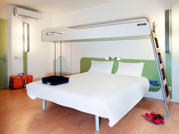 ibis budget Narbonne Sud A9/A61 : photo 3 de la chambre chambre triple