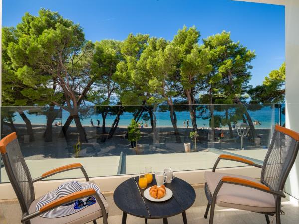 Hotel Central Beach 9 : photo 5 de la chambre chambre supérieure avec balcon - vue sur mer