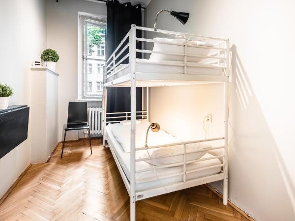 Flamingo Premium Hostel : photo 1 de la chambre petite chambre double