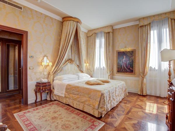 Canal Grande : photo 2 de la chambre chambre double prestige - vue sur le grand canal