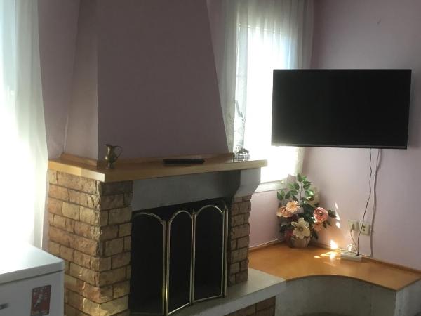 Villa Elena : photo 2 de la chambre chambre quadruple avec balcon