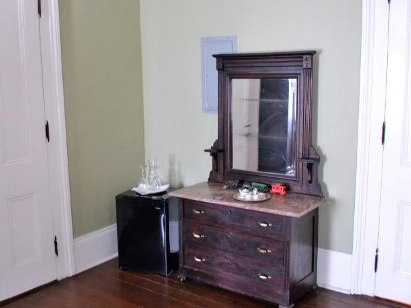 Edgar Degas House Historic Home and Museum : photo 7 de la chambre chambre lit queen-size de luxe - 5634909