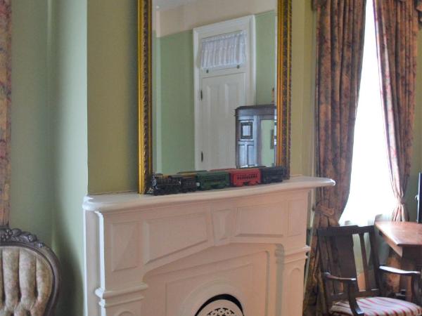 Edgar Degas House Historic Home and Museum : photo 6 de la chambre chambre lit queen-size de luxe - 5634909