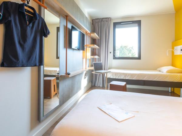 ibis budget Rennes Rte Lorient : photo 3 de la chambre chambre avec 1 lit double et 1 lit escamotable