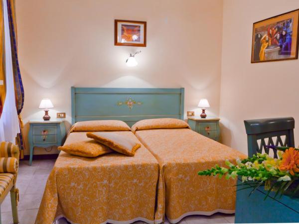 Hotel Henry : photo 4 de la chambre chambre lits jumeaux