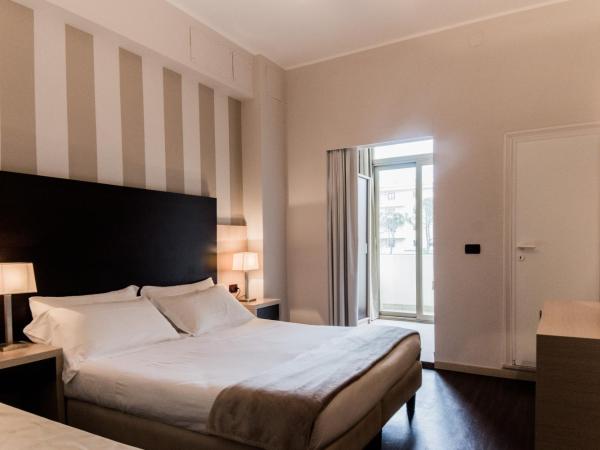 Park Hotel Serena : photo 6 de la chambre chambre triple avec balcon