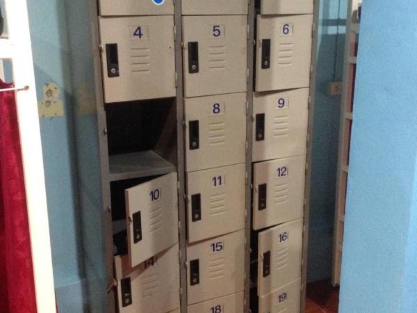 Rehab Hostel : photo 2 de la chambre lit superposé dans dortoir mixte