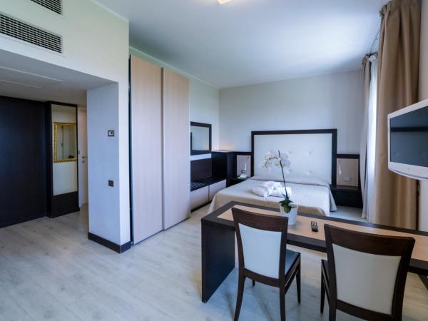Suite Hotel Elite : photo 1 de la chambre studio