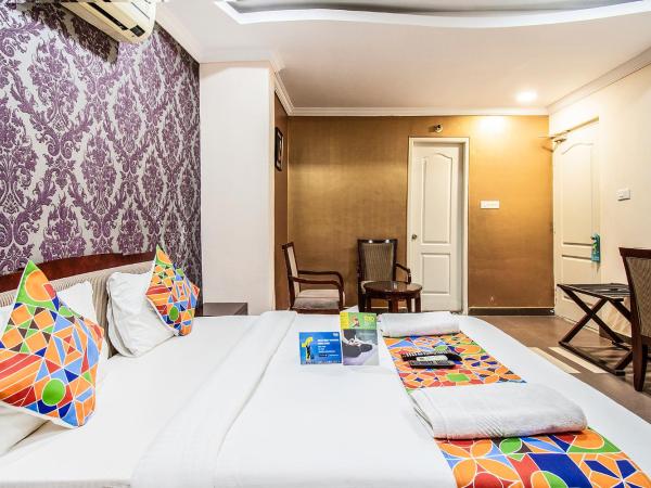 FabExpress Oriental Suites BTM Layout : photo 5 de la chambre [sanitised]deluxe room