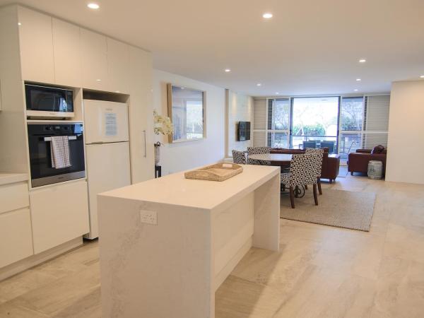 Bay Royal Apartments : photo 8 de la chambre deluxe two-bedroom apartment with beach view (apt 10)