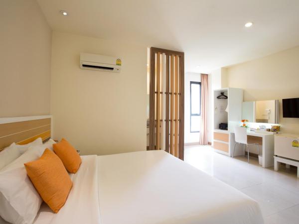 Imm Hotel Thaphae Chiang Mai : photo 4 de la chambre chambre deluxe double ou lits jumeaux