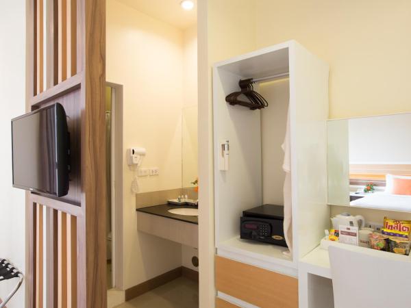 Imm Hotel Thaphae Chiang Mai : photo 4 de la chambre chambre triple