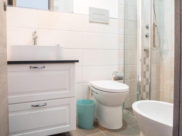 Interno2 Bari Centrale : photo 4 de la chambre chambre triple standard