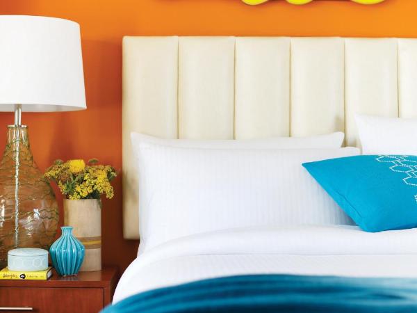 Hotel Del Sol : photo 2 de la chambre chambre lit queen-size - accessible aux personnes à mobilité réduite