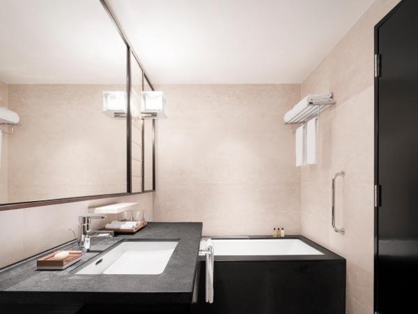 Shangri-La Singapore : photo 6 de la chambre chambre lit king-size deluxe aile tour