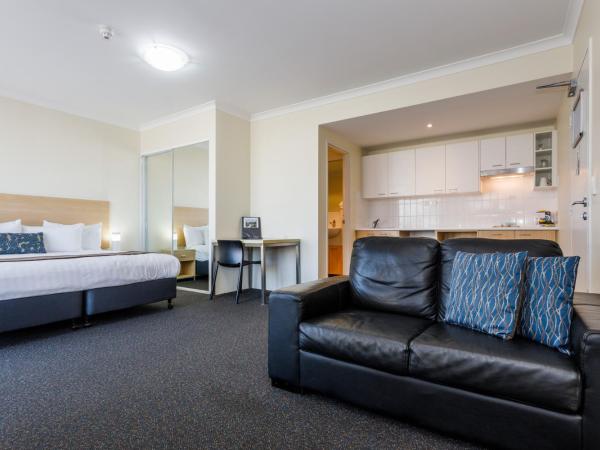 Perth Ascot Central Apartment Hotel Official : photo 2 de la chambre studio