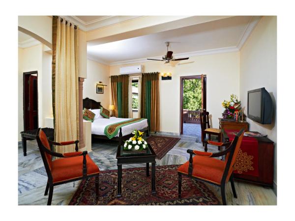Ranbanka Palace : photo 2 de la chambre suite de luxe - bénéficiez de 10 % de réduction sur la nourriture et de 20 % au spa