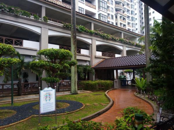 Costa Mahkota (Family Homestay) @ Mahkota Melaka : photo 10 de la chambre appartement - vue sur jardin