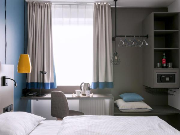 Vienna House Easy by Wyndham Cracow : photo 6 de la chambre chambre confort plus