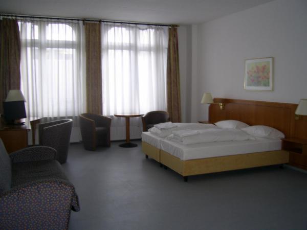 Willy Hotel Frankfurt : photo 9 de la chambre chambre lits jumeaux