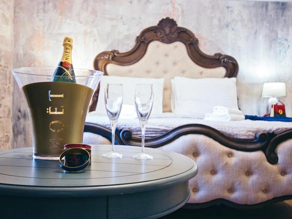 Plaza Marchi Old Town - MAG Quaint & Elegant Boutique Hotels : photo 6 de la chambre chambre supérieure lit queen-size
