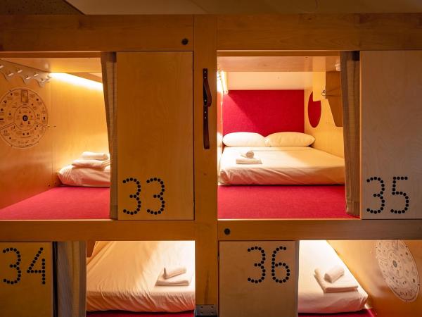 Pangea Pod Hotel : photo 5 de la chambre capsule simple – entrée avant