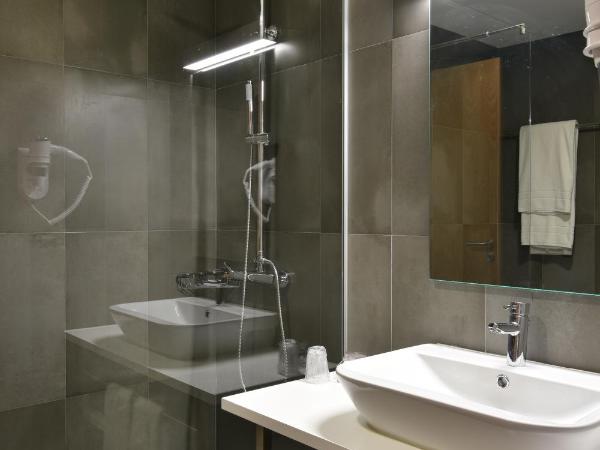 EXE Wellington : photo 8 de la chambre chambre double - vue sur ville - 1 ou 2 lits