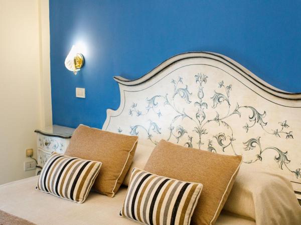 Hotel Zi' Teresa : photo 6 de la chambre chambre triple avec balcon