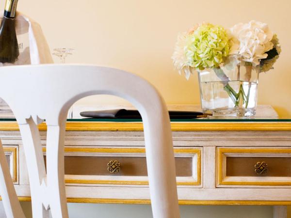 Hotel Zi' Teresa : photo 2 de la chambre chambre quadruple avec balcon