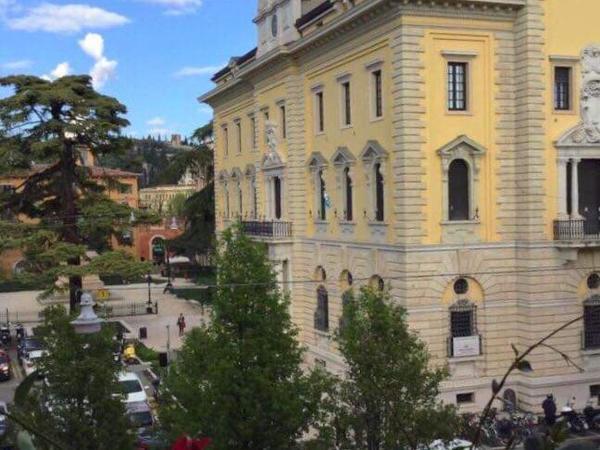 Residenza Navona Verona : photo 3 de la chambre chambre double supérieure avec balcon