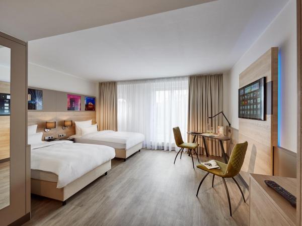 Lindner Hotel Dusseldorf Airport, part of JdV by Hyatt : photo 5 de la chambre chambre lits jumeaux deluxe