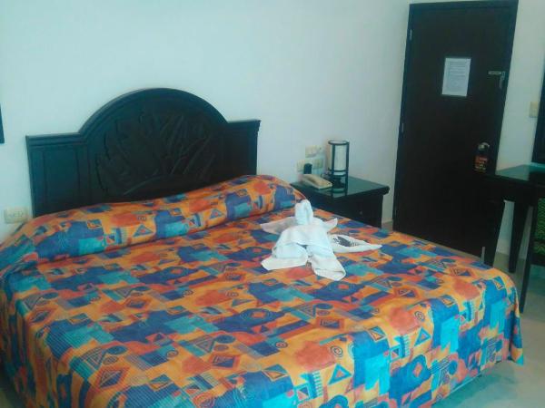 Hotel Del Sol : photo 2 de la chambre suite junior