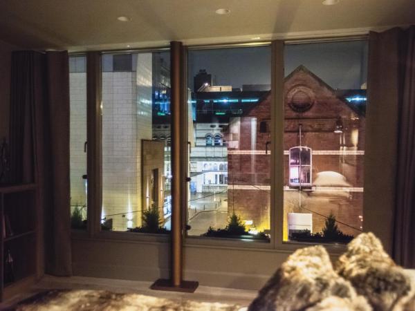 Clarendon Suites : photo 3 de la chambre chambre lit king-size