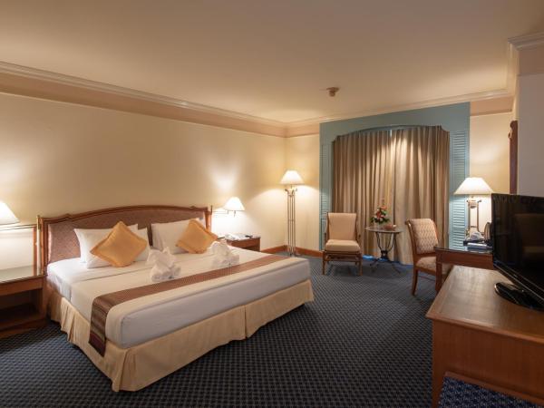 Montien Riverside Hotel Bangkok : photo 5 de la chambre chambre double ou lits jumeaux supérieure