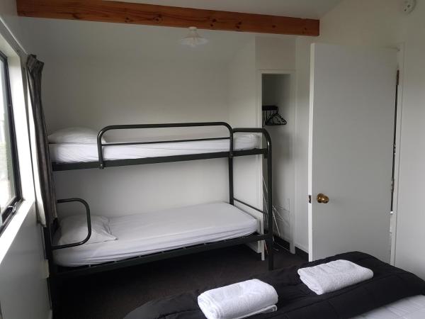 Holdens Bay Holiday Park : photo 3 de la chambre 1 bedroom ensuite cabin