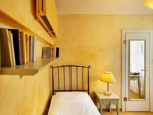 Hotel Bellmoor im Dammtorpalais : photo 1 de la chambre chambre simple