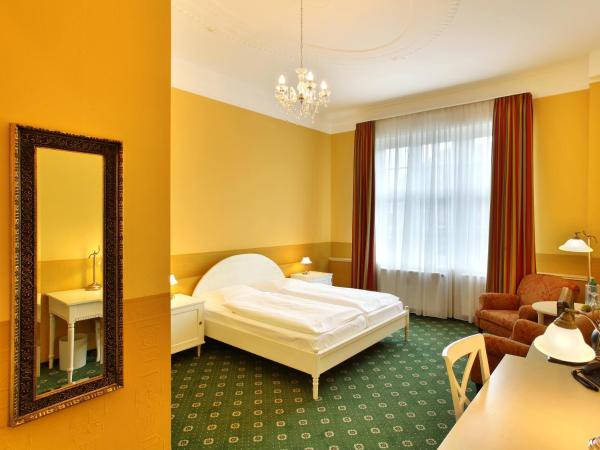 Hotel Bellmoor im Dammtorpalais : photo 1 de la chambre chambre triple