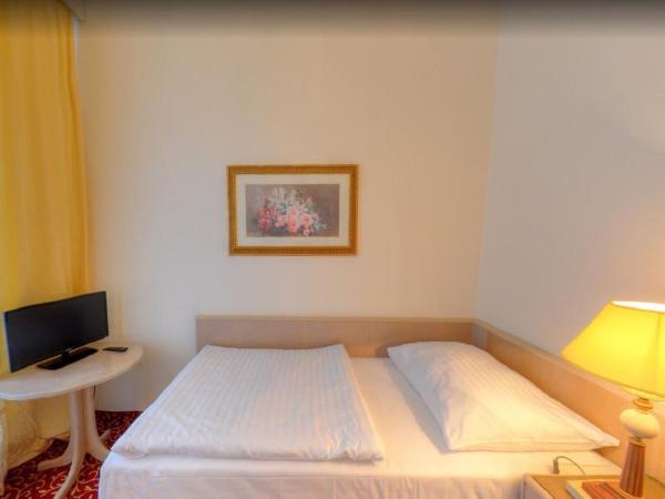 Romania : photo 2 de la chambre chambre simple standard avec vue sur la cour