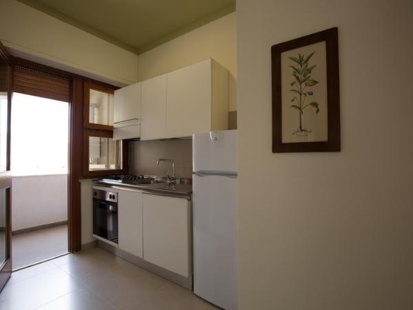 Marbela Apartments & Suites : photo 2 de la chambre appartement luxe
