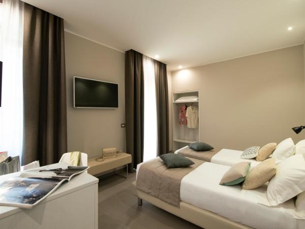 Hotel H21 : photo 1 de la chambre chambre double ou lits jumeaux supérieure avec terrasse