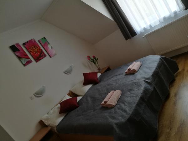 ANGEL´S VENDÉGHÁZ : photo 3 de la chambre chambre double ou lits jumeaux avec salle de bains