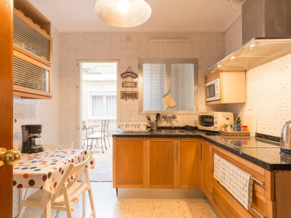 Rafaela Guest House : photo 7 de la chambre chambre simple standard avec salle de bains commune